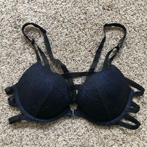 Victoria’s Secret strapping lace push up bra 34B